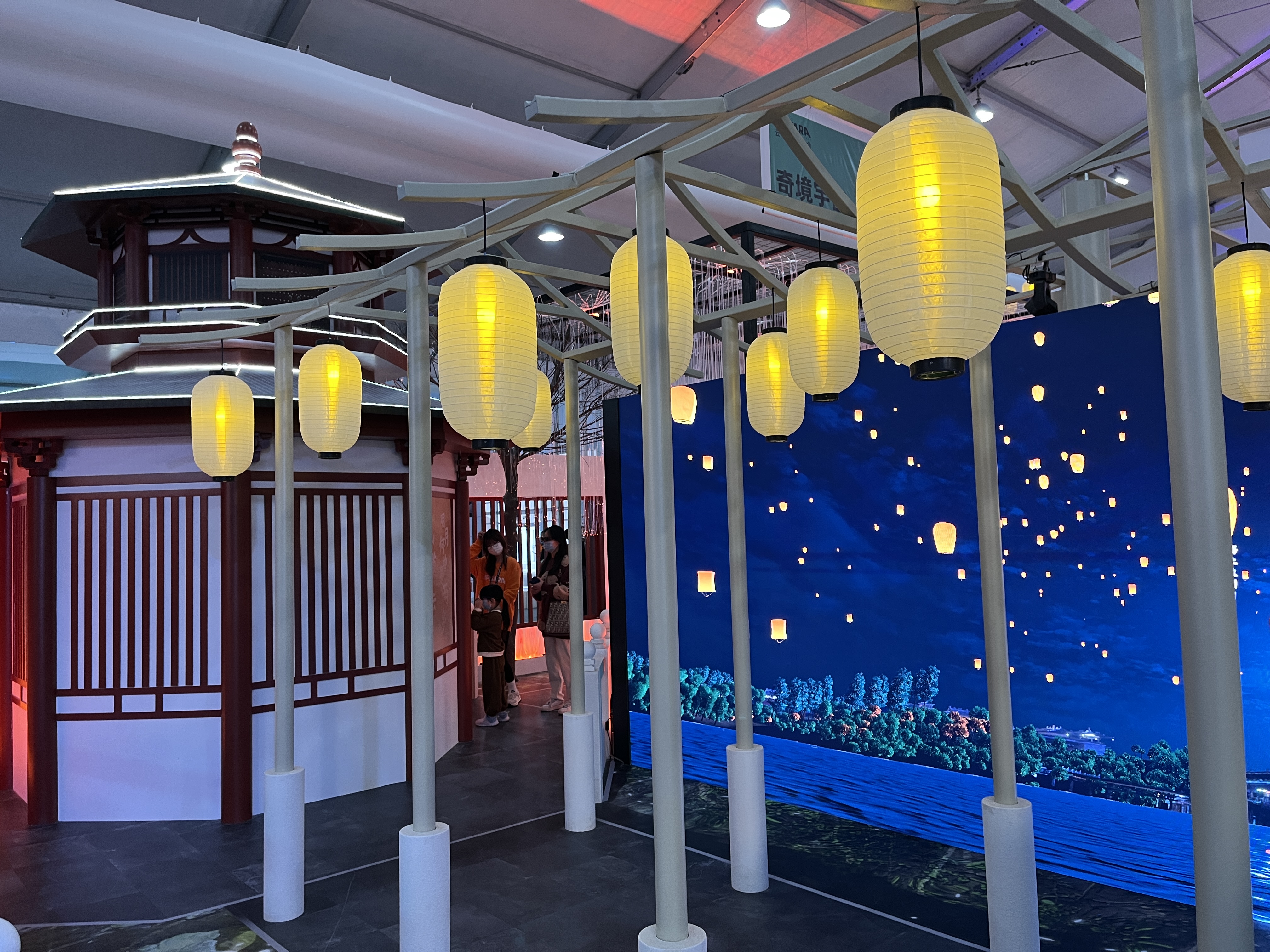 云栖大会展馆把元宇宙到底可以用来做什么，展现得淋漓尽致2